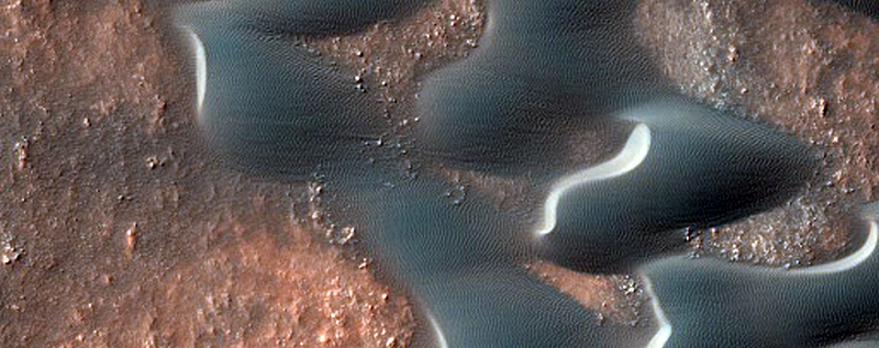 Illustration for article titled These Stunning New Photos of Mars Are Weirdly Earth-Like